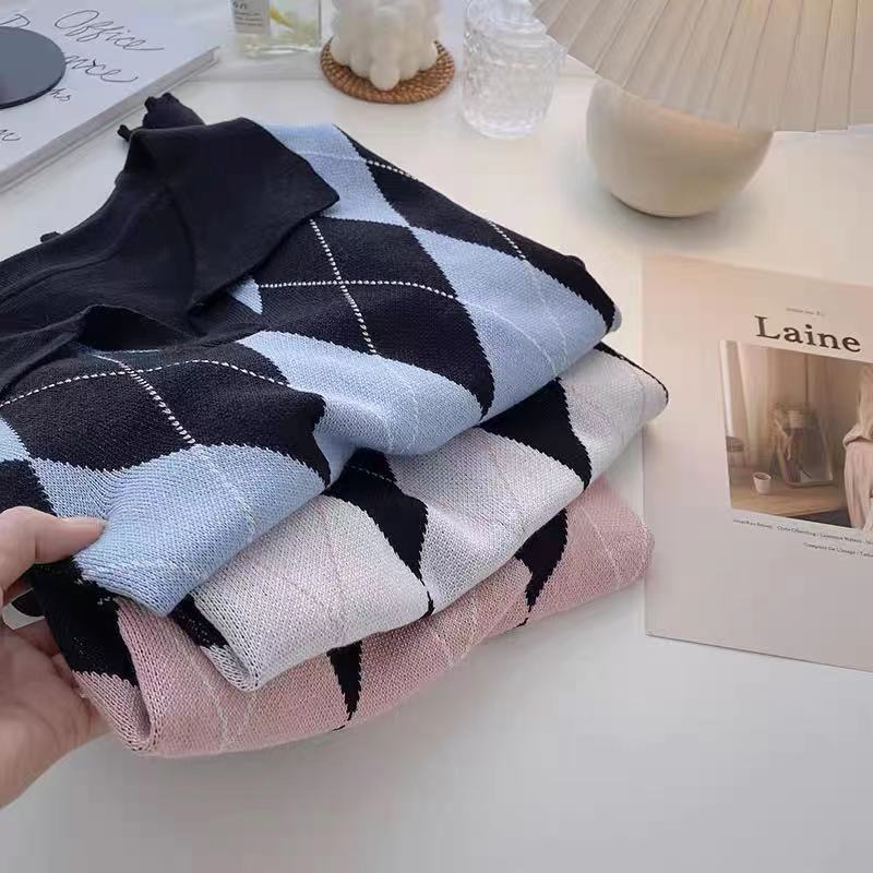 College Style Diamond Knit Sweater Women
